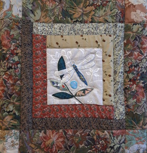 Louise Bell Quilts, Tawney Ceramic Tile Quilt, 225cm, 92ins square, detail