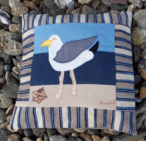 Louise-Bell-Quilts-Seagull-cushion